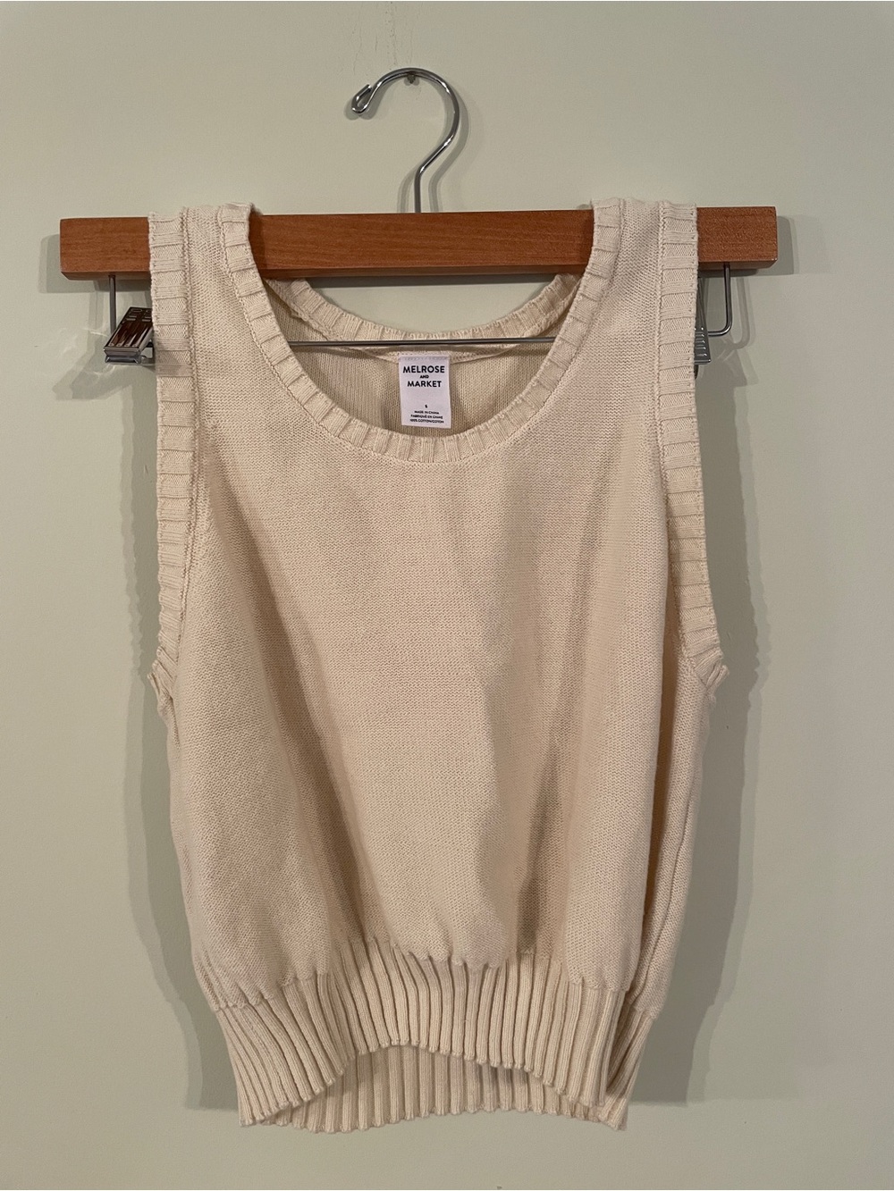 Melrose and Market Cream Knit Scoop Neck Sleeveless Sweater